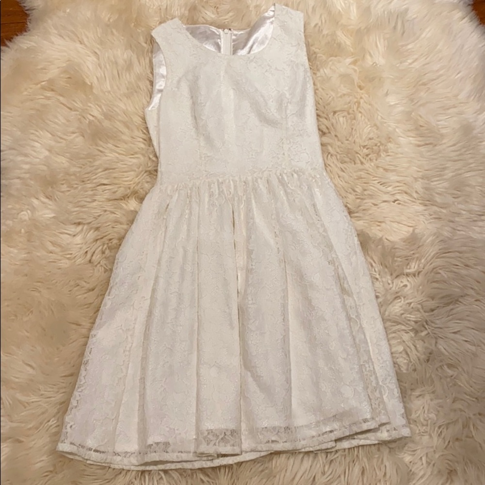 White lace dress